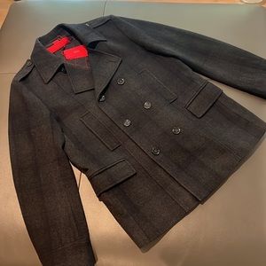 🔹 HUGO BOSS Trench Coat